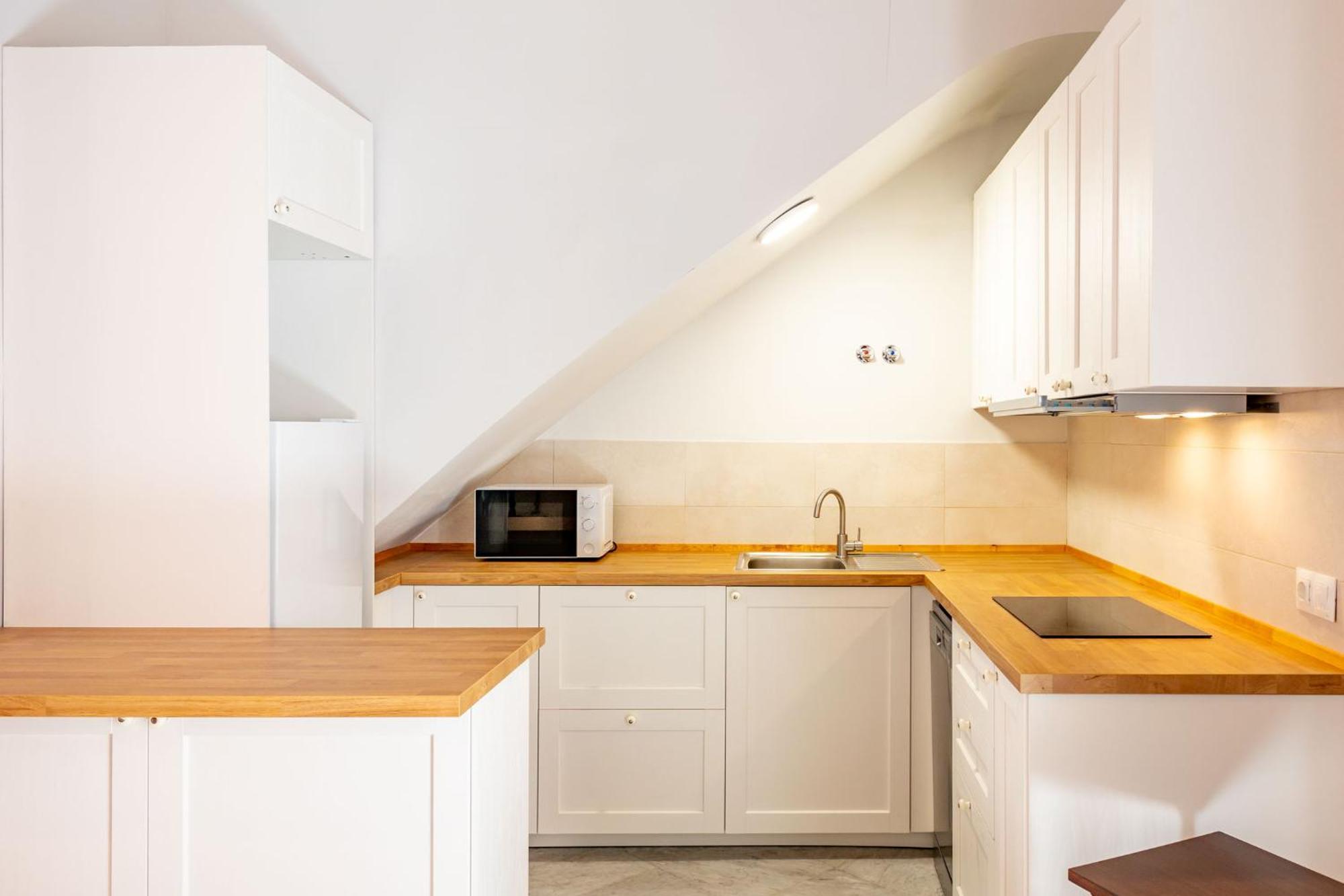 Villa Romana Kindly Apartment Севиля Екстериор снимка