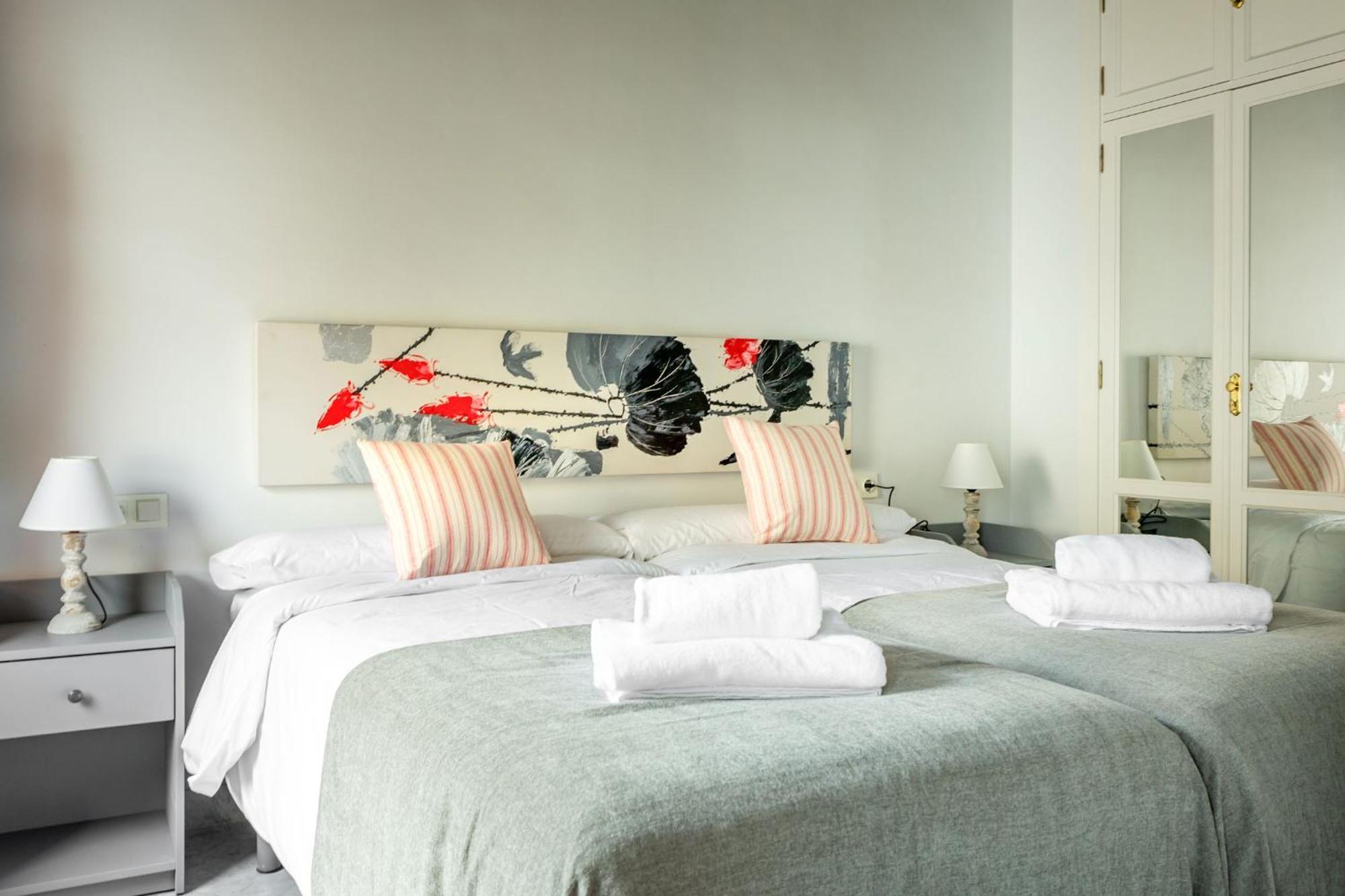 Villa Romana Kindly Apartment Севиля Екстериор снимка