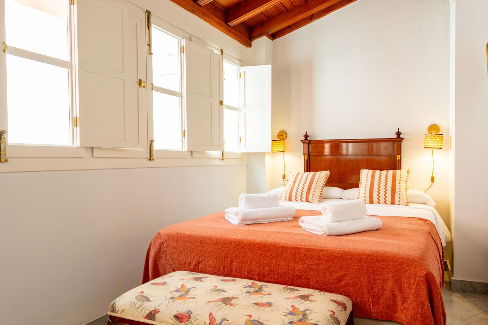 Villa Romana Kindly Apartment Севиля Екстериор снимка
