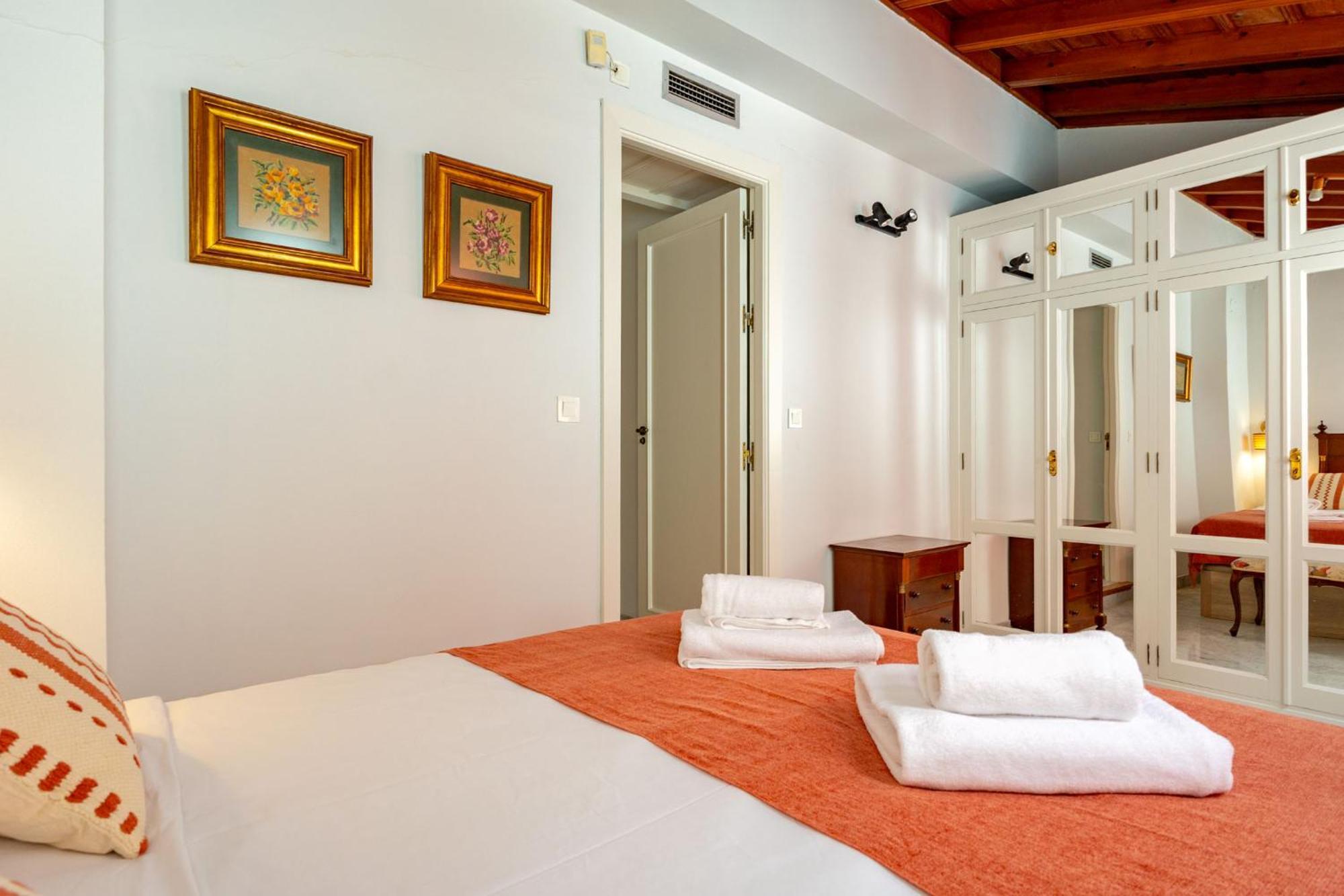 Villa Romana Kindly Apartment Севиля Екстериор снимка