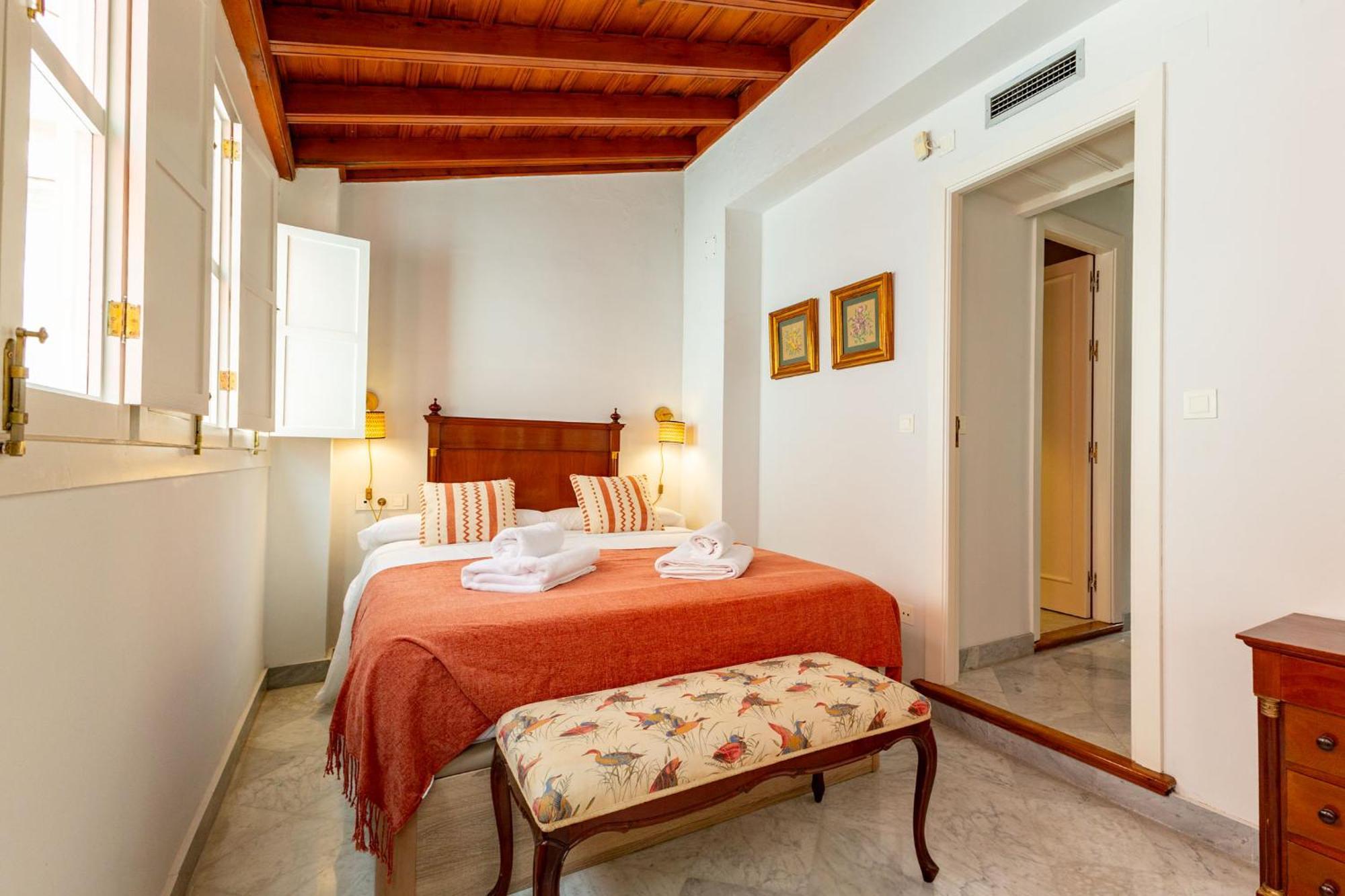 Villa Romana Kindly Apartment Севиля Екстериор снимка